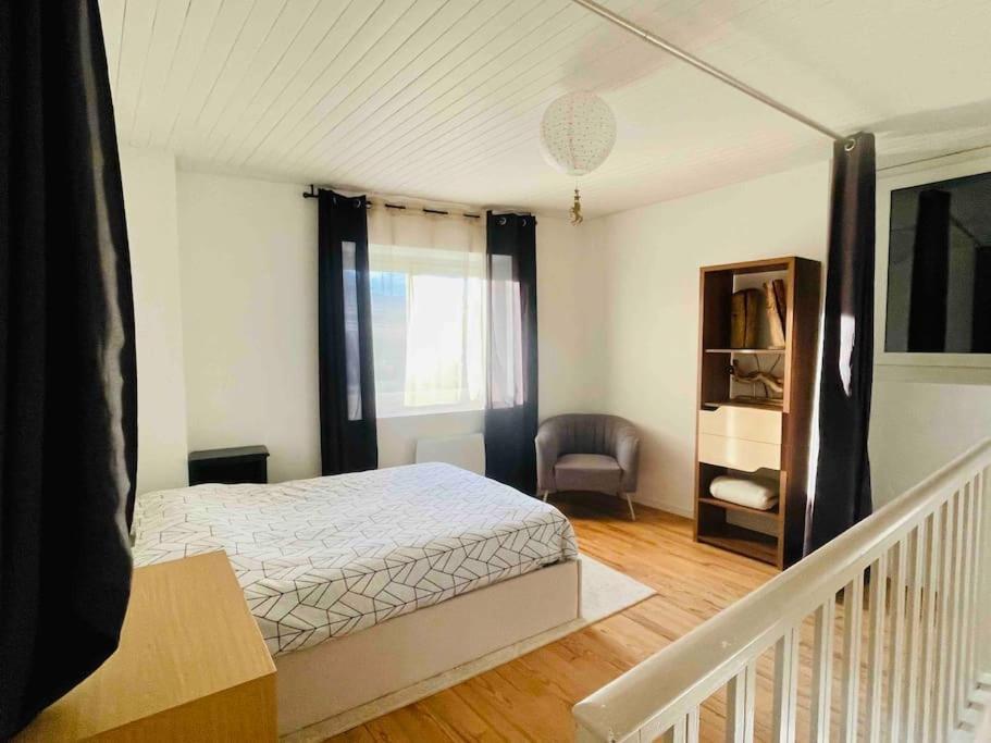 Agreable Maison De Village Avec Balcon * Roiffieux